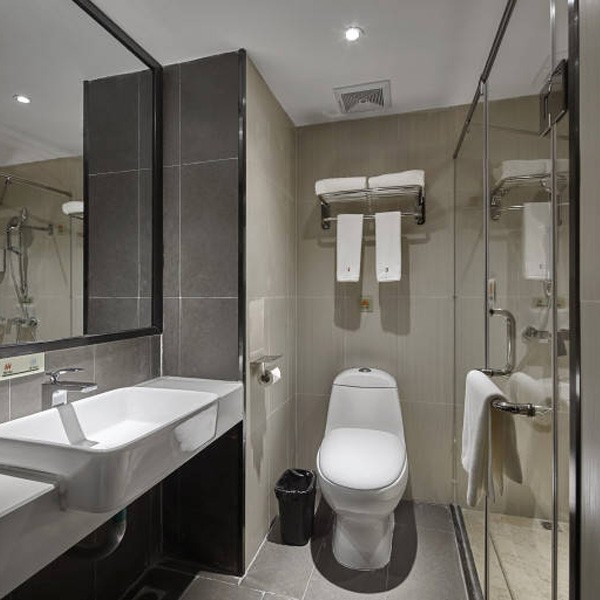 Hotel Style Bathroom Ellis Series